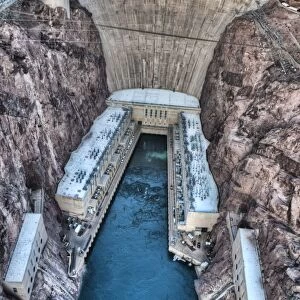 Arch-gravity dam on river, Hoover Dam, Lake Mead, Black Canyon, Colorado River, Arizona / Nevada border, U. S. A. january