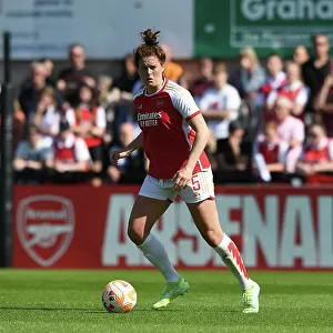 Arsenal's Jennifer Beattie in Action: Arsenal Women vs. Aston Villa (2022-23 FA WSL)