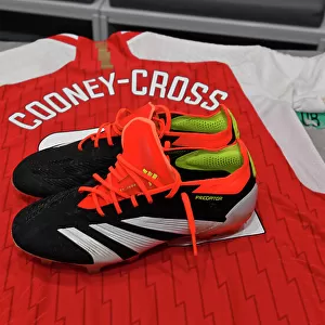 Arsenal's Kyra Cooney-Cross Readies for Barclays Super League Battle against Everton in New Adidas Boots