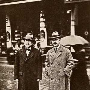 Heinrich Mann (1871-1950), left, and Thomas Mann (1875-1955) German novelists. In