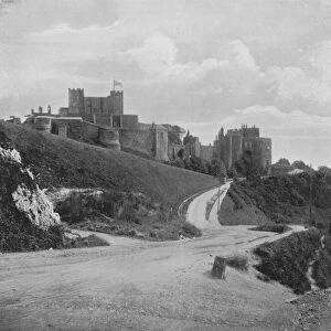 Dover Castle (b / w photo)