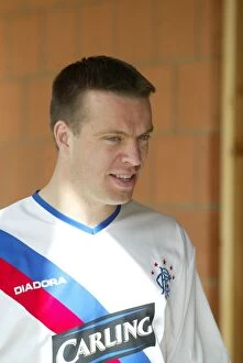 Images Dated 6th April 2004: Gavin Rae in the new Rangers Away top