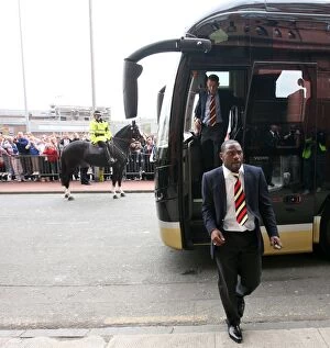 Images Dated 15th May 2008: Soccer - Rangers Arrive Back at Ibrox - Glasgow